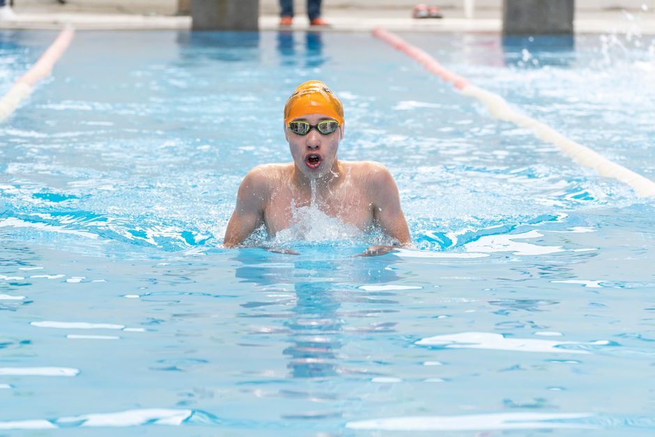 Bilateral Breathing in Swimming