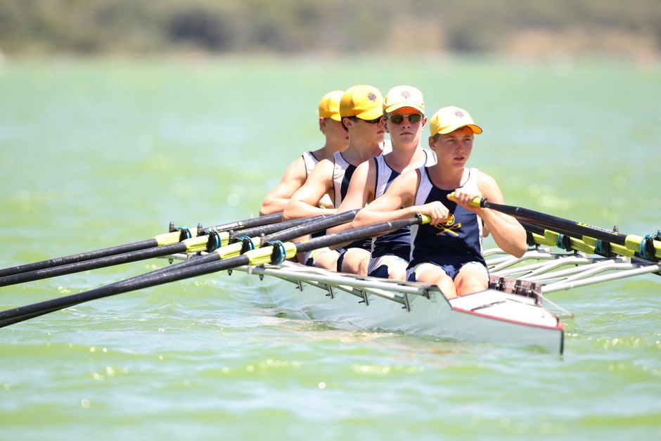 Nordonia Wins Ohio Flag Title, USRowing 4,000 in Sarasota, ETS Hits 80 Locations, TeamSnap Returns $20M: 14 Essential Youth Sports Stories (June 14, 2026) 1 youth sports development - A synchronized team of young rowers in action on a bright sunny day, symbolizing teamwork and effort.