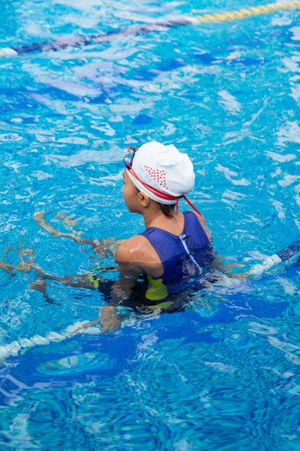 Silicone vs Latex Swim Cap for Kids: Which to Choose?