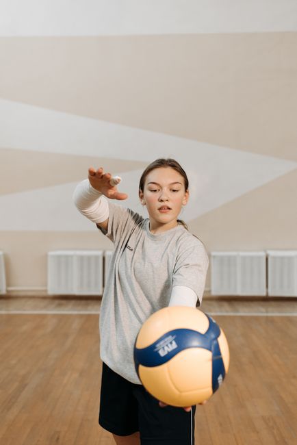 Volleyball Serve Drills for Youth Players: Power & Accuracy 1 Volleyball serve drills for youth players