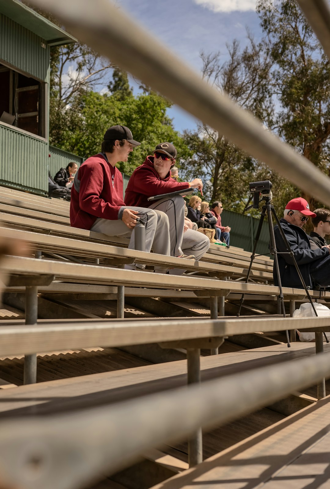 Home 7 How to Be a Positive Sideline Parent Without the Pressure
