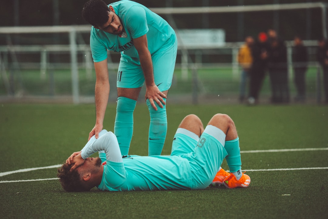 Home 8 When Should You Take Your Child to the Doctor for a Sports Injury