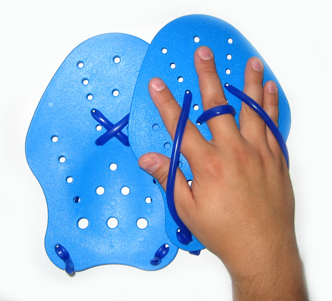 How to Choose the Right Swim Paddles for Your Child’s Level