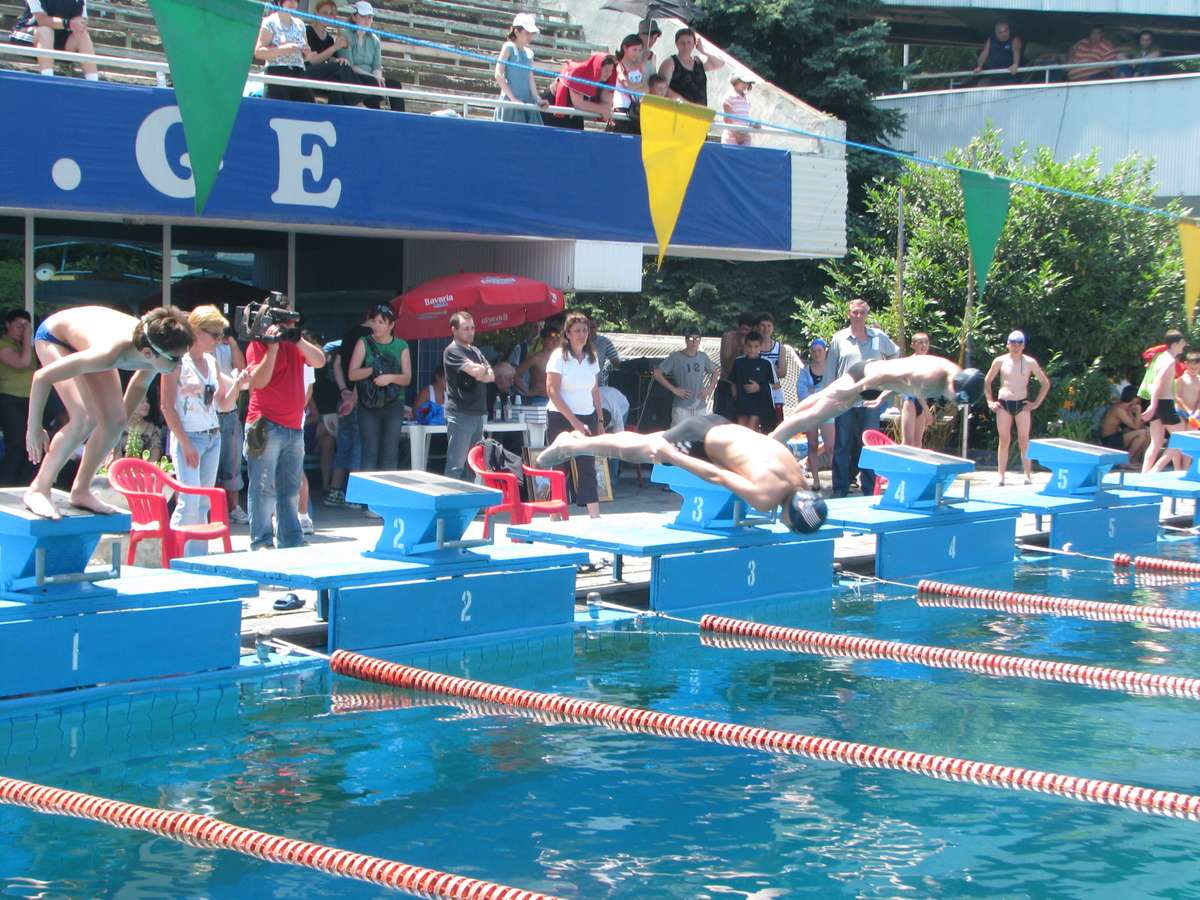 Racing dive start