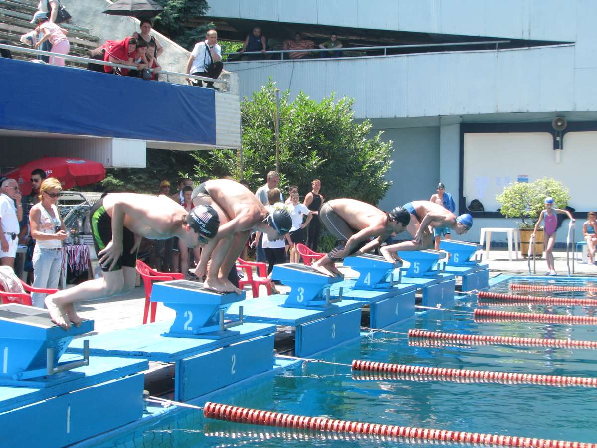 Racing dive start